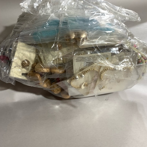 GRAB BAG #1 mixed jewelery lot NEW READY TO SELL - Picture 7 of 8